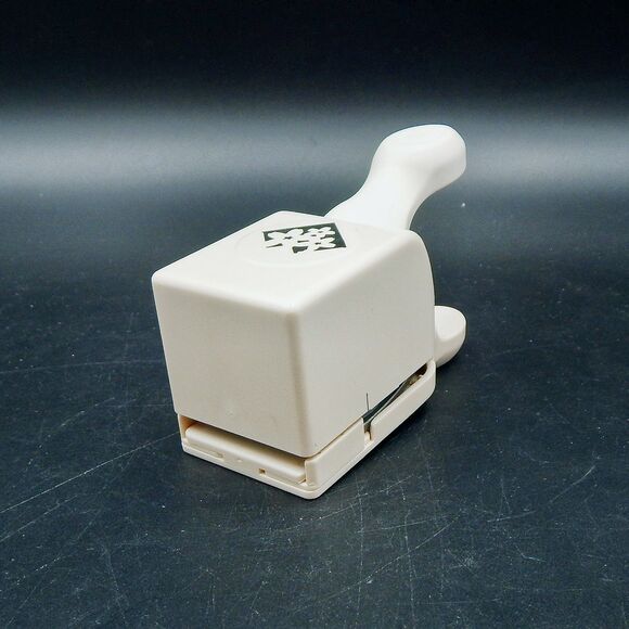 Martha Stewart Cherry Blossom Flower Corner Paper Punch Stamp Scrapbooking - Picture 4 of 4